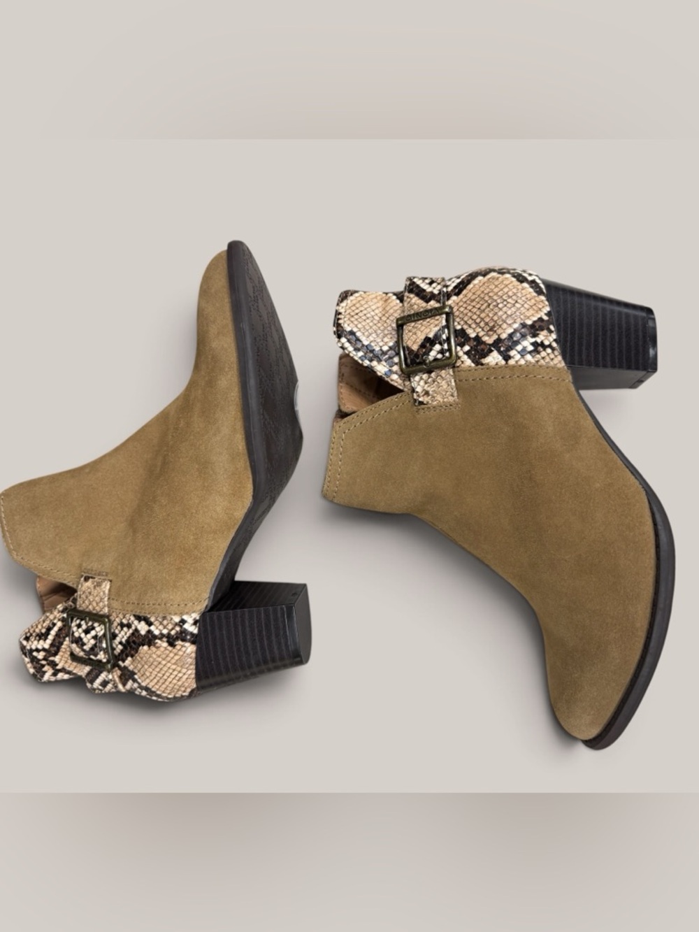 VIONIC Naomi Suede Snake-Print Ankle Boot Size 7 - Picture 9 of 11
